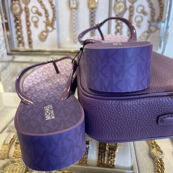 Michael Kors BEDFORD FLIP FLOP
PVC/OMBRE MK SIG
Platform Sandals 
Dark Purple - Picture 7 of 16